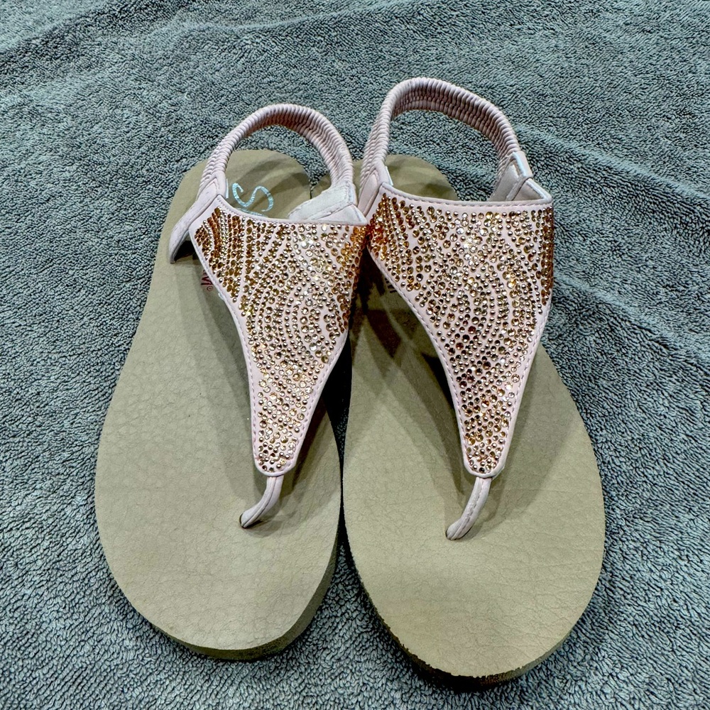 Sketchers pink yoga foam sandals women’s size 7